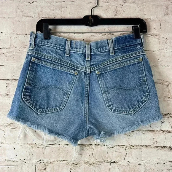 LF Furst of A Kind High Rise Denim Shorts LEE Distressed Festival Jean Size 28 - Picture 4 of 5